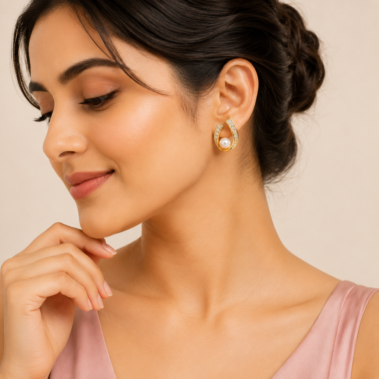 Elegant Pearl Curve Gold-Plated Stud Earrings for Women